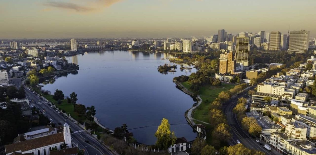 Spirit Airlines Oakland Office in United States
